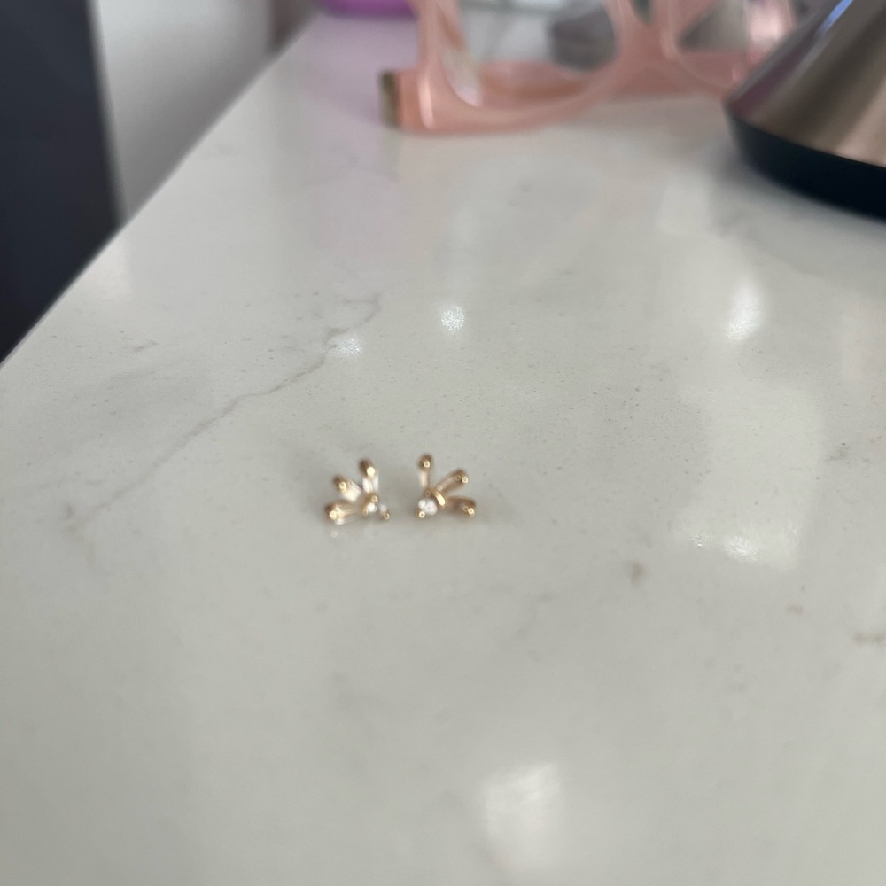 BVLA 14KT Gold, Clear Stone, Press Fit Set